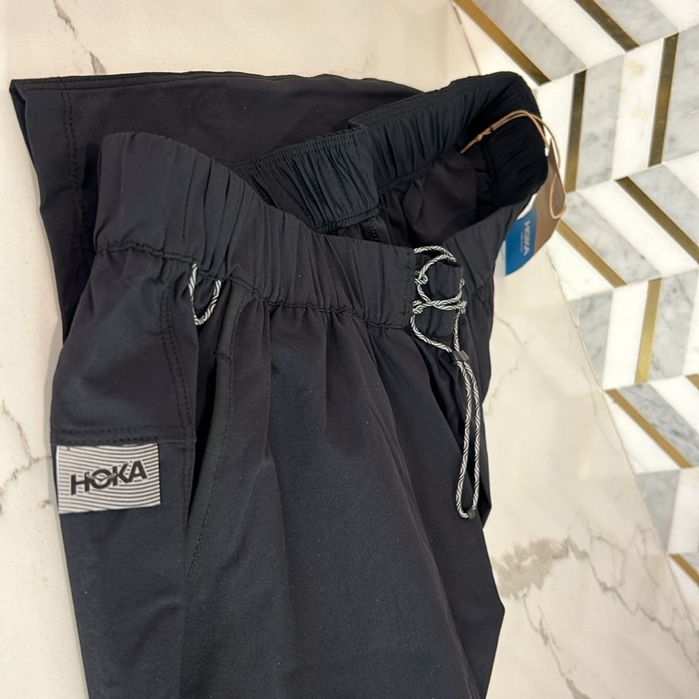 HOKA Moabi River Shorts BLACK Inseam 5.5” Size SMALL Brand New with Tags - Picture 6 of 11